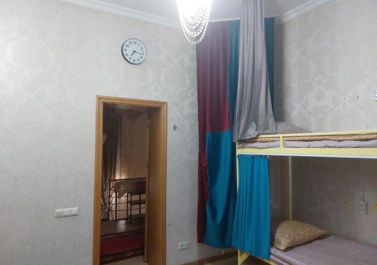 Room Hostel Dostyk Almaty Exterior foto